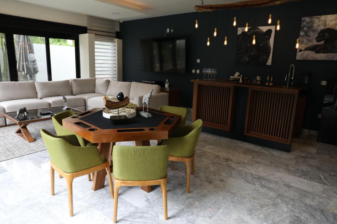 Panther Bay Boutique Hotel Акумал Екстериор снимка